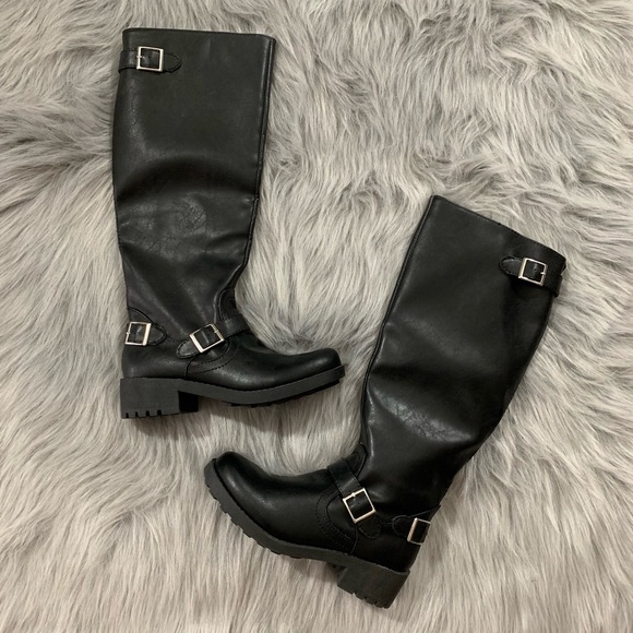 Mossimo Supply Co. Shoes - NWOT Mossimo Tall Leather Boots • Size 6